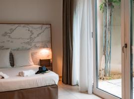 Hôtel du cros d'Auzon, hotel em Saint-Maurice-dʼArdèche