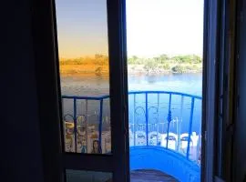 Nubian Popeye - Roof top - Nile View, hotel in Aswan