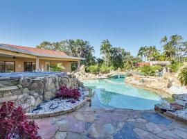 A picture of the hotel: Spacious Villa in Coral Springs with Pool and Hot Tub!