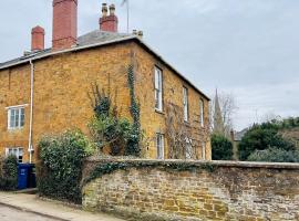 מלון צילום: Large room in Stunning Cottage Edge of the Cotswolds