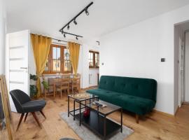 A picture of the hotel: Comfortable Two-Bedroom Apartment Poznań by Renters