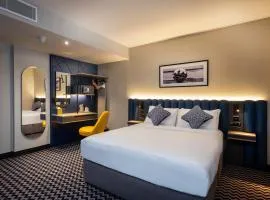 Academy Plaza Hotel