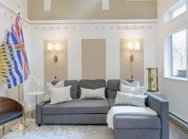 Victoria's Parliamentary Suite with Private Rooftop Patio & Harbour View