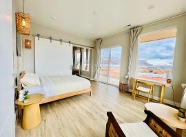 Фотография гостиницы: Tranquil Zen Retreat with Amazing Mesa Views