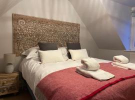 Hotel fotografie: Cottage 7 mins from Henley with gated parking