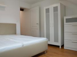 Hotel Photo: Haus Im Zentrum M - 3 Schlafzimmer Wohnung