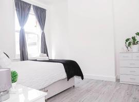 Hotel Foto: Inviting 3-Bed Apartment in Bromley