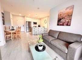 Hotel Photo: Warm and welcoming Spacious 2bedroom condo