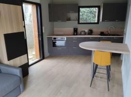 Hotel Photo: Studio tout neuf proche Rennes