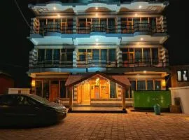 Hotel Mid Orchard Kasol -River Side