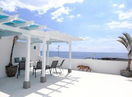 รูปภาพของโรงแรม: Rooftop Dreamhouse - 3BR with Seaviews