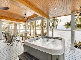 Gambaran Hotel: Secluded Florida Retreat on Lake Eloise!