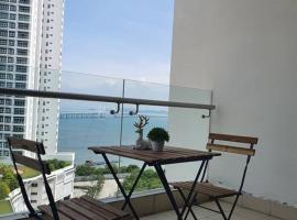 Southbay Seaview Condo A16 #10minQueensbay #15minSPICE, ξενοδοχείο σε Bayan Lepas