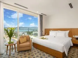 Record Hotel