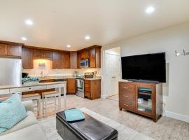 होटल की एक तस्वीर: Modern Lehi Apartment 2 Mi to Thanksgiving Point