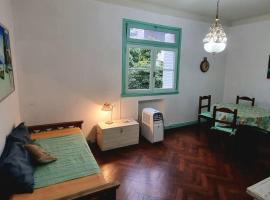 รูปภาพของโรงแรม: Comfortable Apartment in Colegiales