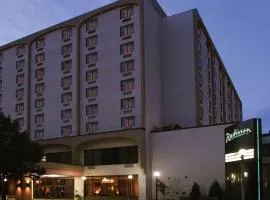 Radisson Hotel Bismarck, отель в Бисмарке