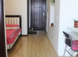 รูปภาพของโรงแรม: Zuiliaojia Apartment