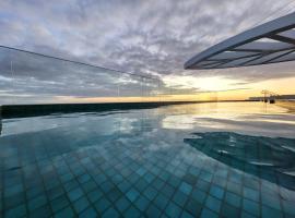 ホテル写真: Refúgio à Beira-Mar: Seu Apê Exclusivo na Barra