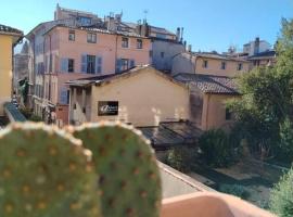 Hotel Photo: Le Mistral centre historique d'Aix-en-Provence