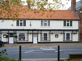 Magpies Restaurant with Rooms