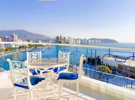 A picture of the hotel: Apartamentos Cascadas - Vistas al Mar