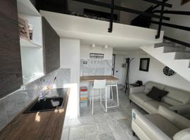 Hotel Photo: Appartamento in marmo a Prato