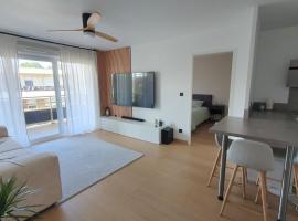 รูปภาพของโรงแรม: Appartement + Garage - Avignon