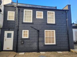 Fotos de Hotel: Hidden Gem. 1800s Bank Office. Knaresborough Town