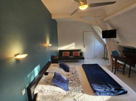 Hotel Photo: La demeure aux Pins