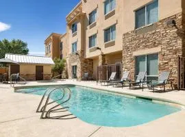 羅斯威爾費爾菲爾德套房酒店