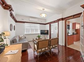 Хотел снимка: Art Deco in Ascot! ~ 2 Bed / 1 Bath / 1 Car