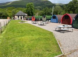 Hotel Photo: Blackwater Glamping Pods