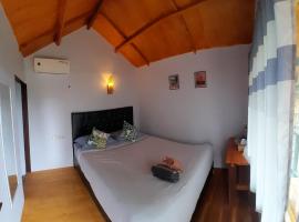 Poetri Bungalow & Restaurant, hotel in Senaru