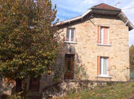 מלון צילום: Gîte de France à Bar (Correze) 3 épis - Gîte de France 5 personnes 314