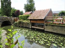 Hotel fotoğraf: Le Lavoir Secret - hébergement atypique dans un joli cadre bucolique