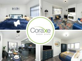 Hotel Photo: 3 Bedroom Tranquil Haven for Contractors and Families by Coraxe Short Stays