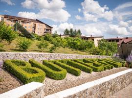 Hotel BUTTERFLY, ξενοδοχείο σε Sadove