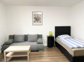 होटल की एक तस्वीर: Easy to Düsseldorf Messe, 2-bedroom Apartment with kitchen and garden