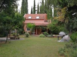 Ξενοδοχείο φωτογραφία: Villa with a big garden