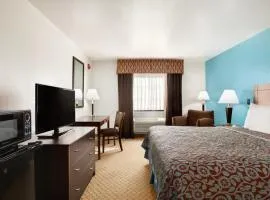 Days Inn & Suites by Wyndham Conroe North
