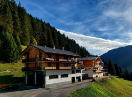 Haus Margrith Alpenblick Appartements,位于达米尔斯的酒店