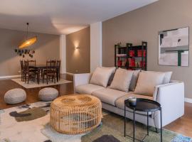 Hotel Foto: Classy 3BDR Property by LovelyStay