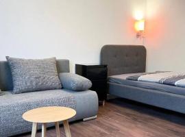 Gambaran Hotel: 2-Schlafzimmer-Wohnung mit Parkplatz-Balkon-Küche- Garten, Nahe DUS Airport, Messe