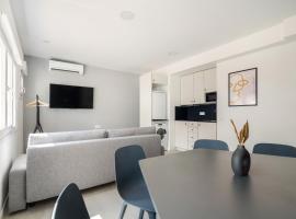 Hotel Photo: MADRIVER apartamentos reformados con parking gratuito