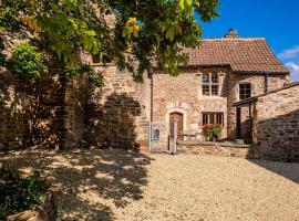 Hotel Photo: Medieval Manor House