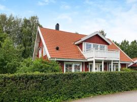 호텔 사진: Beautiful Home In Motala With Wifi