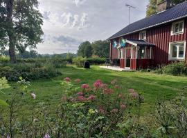 酒店照片: Lantlig idyll nära sjö i Småland