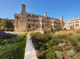 A picture of the hotel: Rhodes House, Oxford