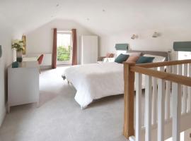 Hotel Foto: Beautiful barn conversion with easy access to York